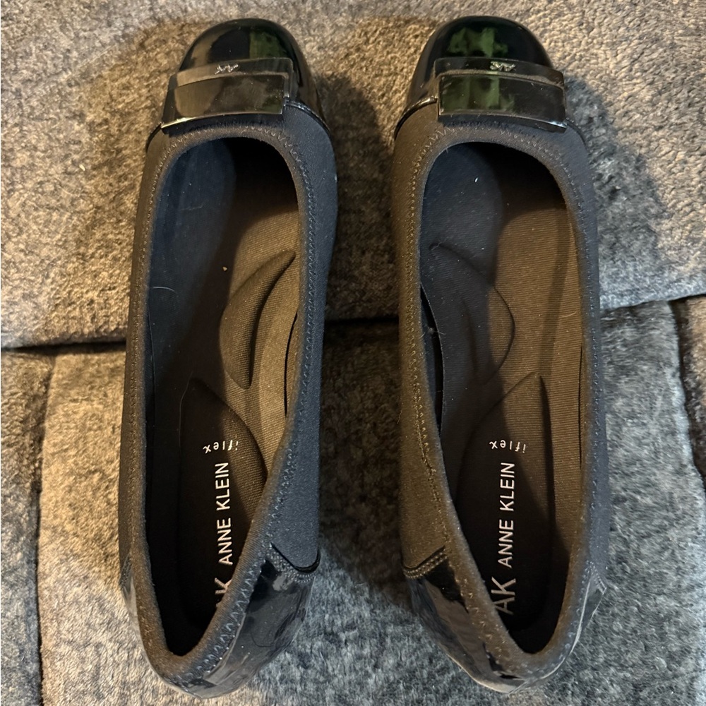 Anne Klein Black Flats with Glossy Accents